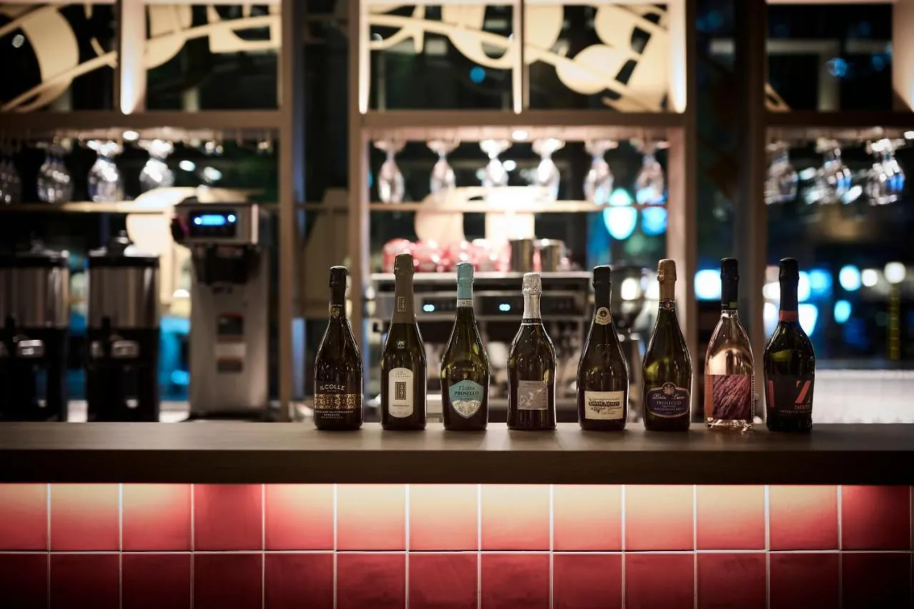 The Royal Park Canvas Ginza Corridor Tokyo 4*,  Japonya